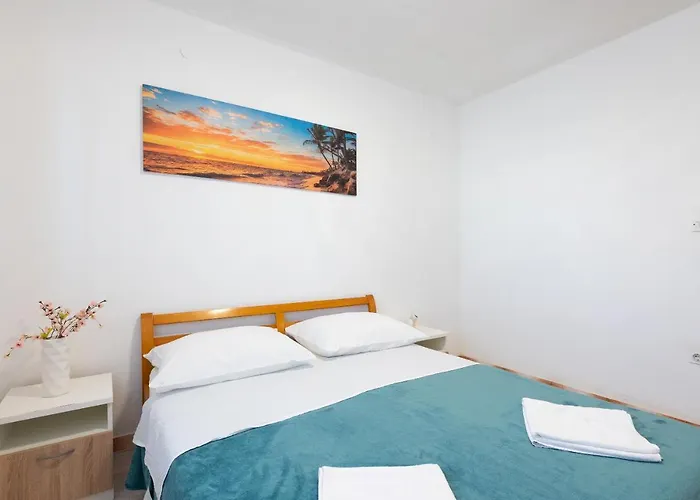 Penthouse With Private Jacuzzi And Sea View Apartament Trogir