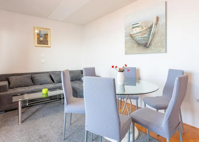 Appartement Penthouse With Private Jacuzzi And Sea View