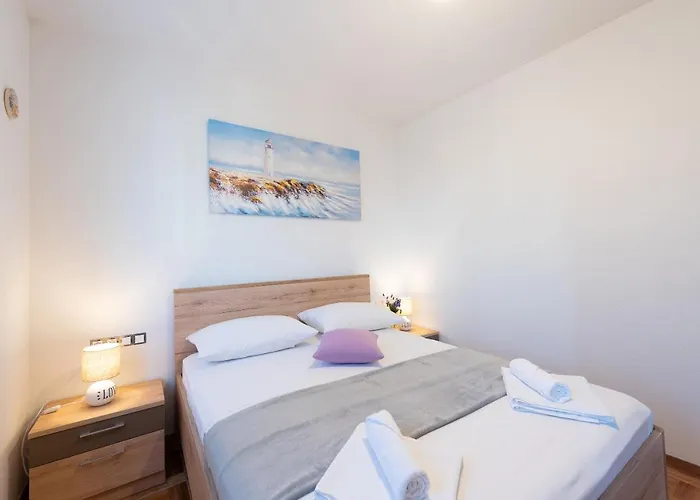 Penthouse With Private Jacuzzi And Sea View Apartament *