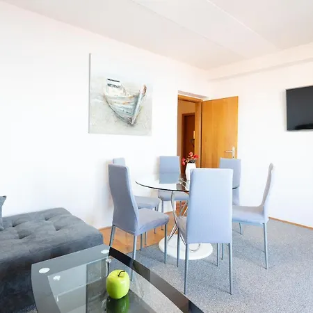 Apartment Ciovo With Beautiful View On Island