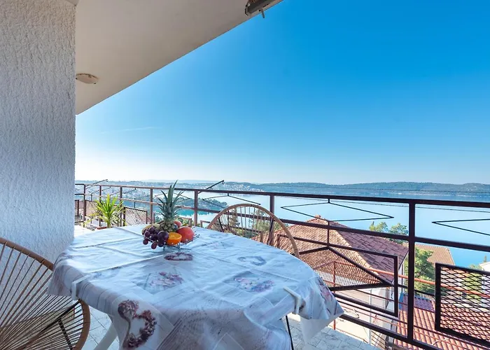 Penthouse With Private Jacuzzi And Sea View 公寓 *