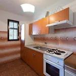 Penthouse With Private Jacuzzi And Sea View تروغير
