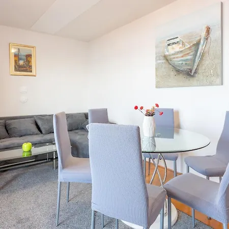 شقة Penthouse With Private Jacuzzi And Sea View